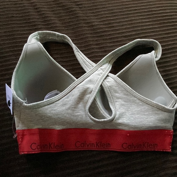 Calvin Klein sports bra - Picture 2 of 2